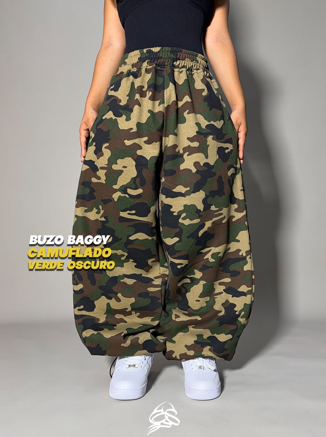 Buzo Baggy Camuflado Verde Oscuro